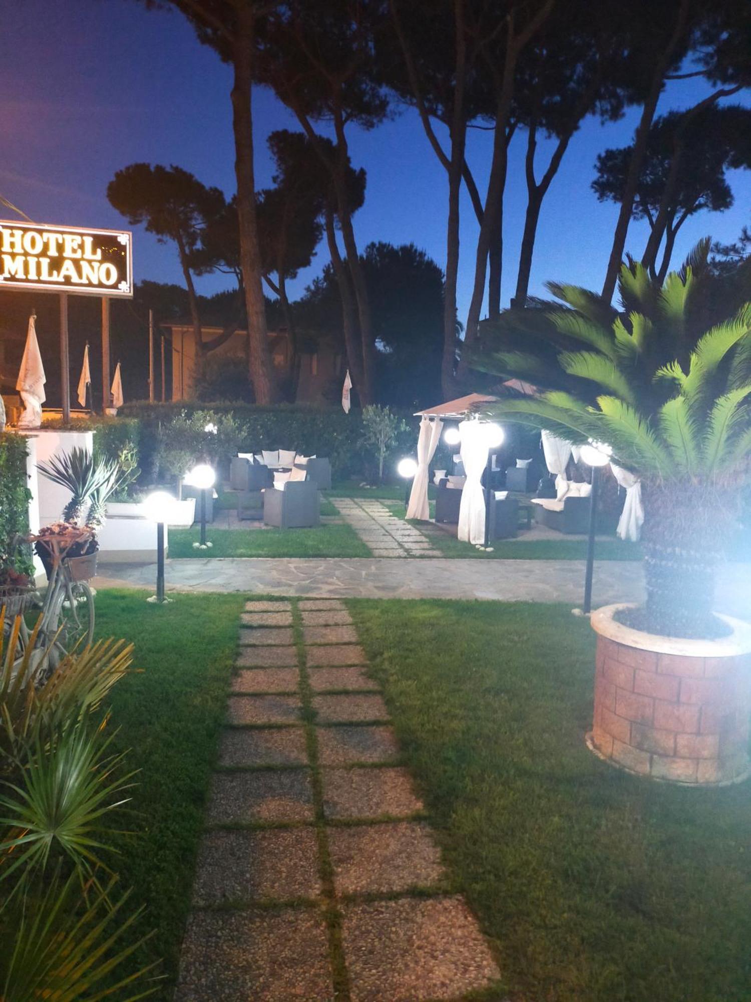 Milano Hotel Marina di Pietrasanta Exterior photo