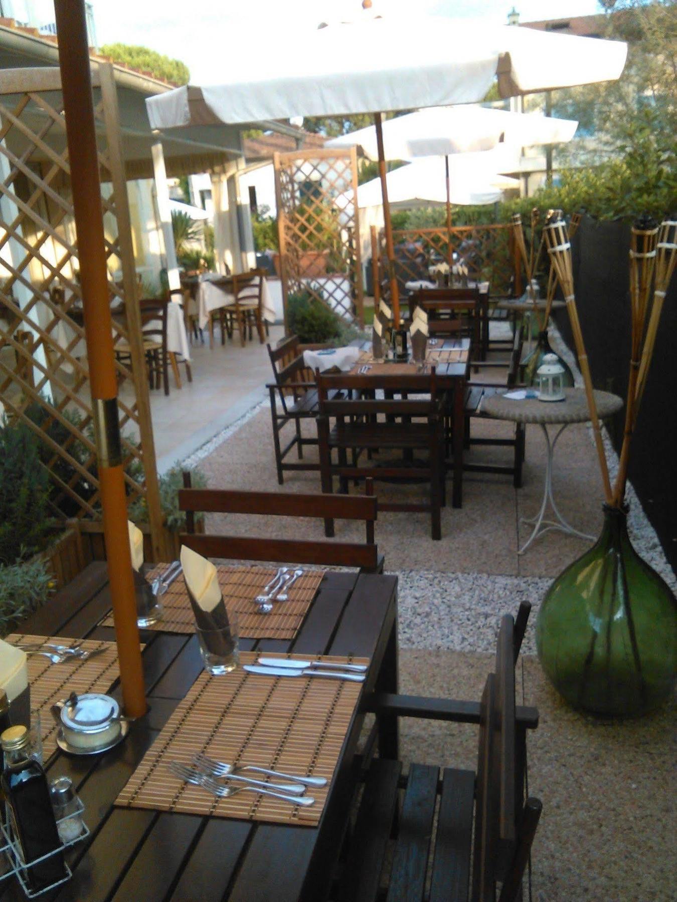 Milano Hotel Marina di Pietrasanta Exterior photo